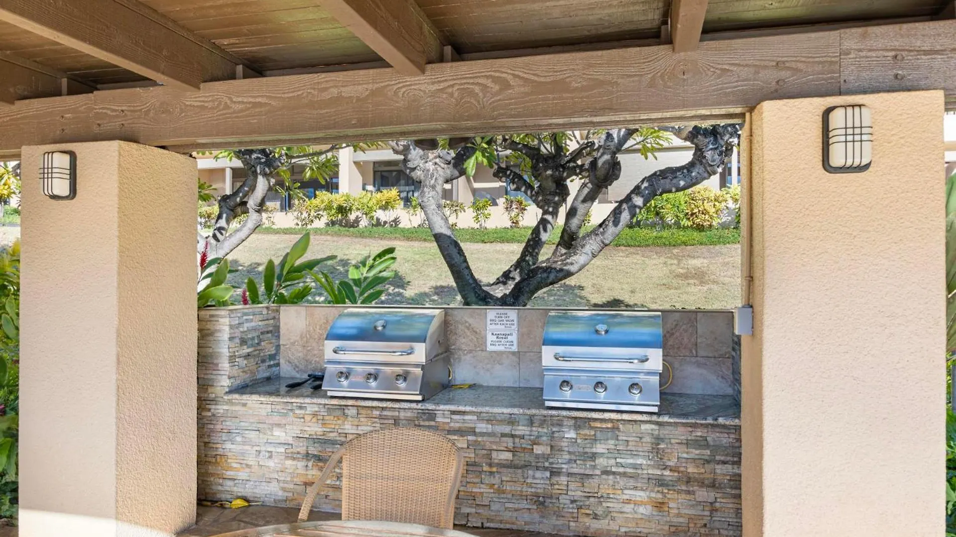 Ocean Bliss Awaits - Spacious Lanai - Outdoor Grill - Golf Course Views Lahaina Holiday home