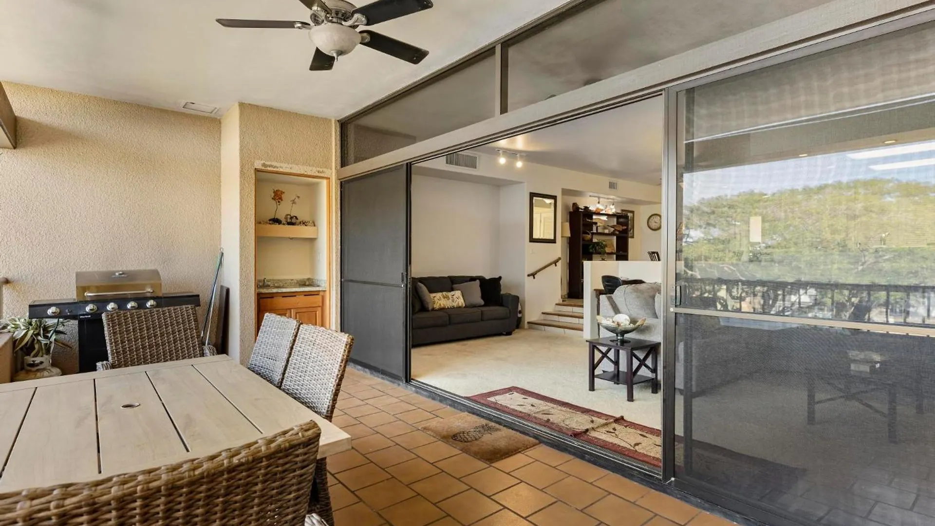 Ocean Bliss Awaits - Spacious Lanai - Outdoor Grill - Golf Course Views Lahaina Holiday home