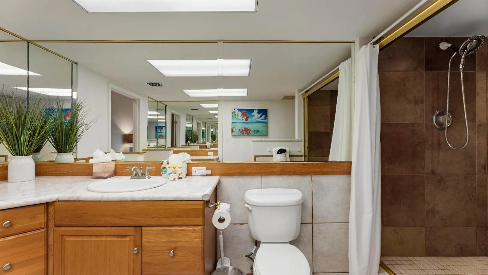 Holiday home Ocean Bliss Awaits - Spacious Lanai - Outdoor Grill - Golf Course Views Lahaina United States
