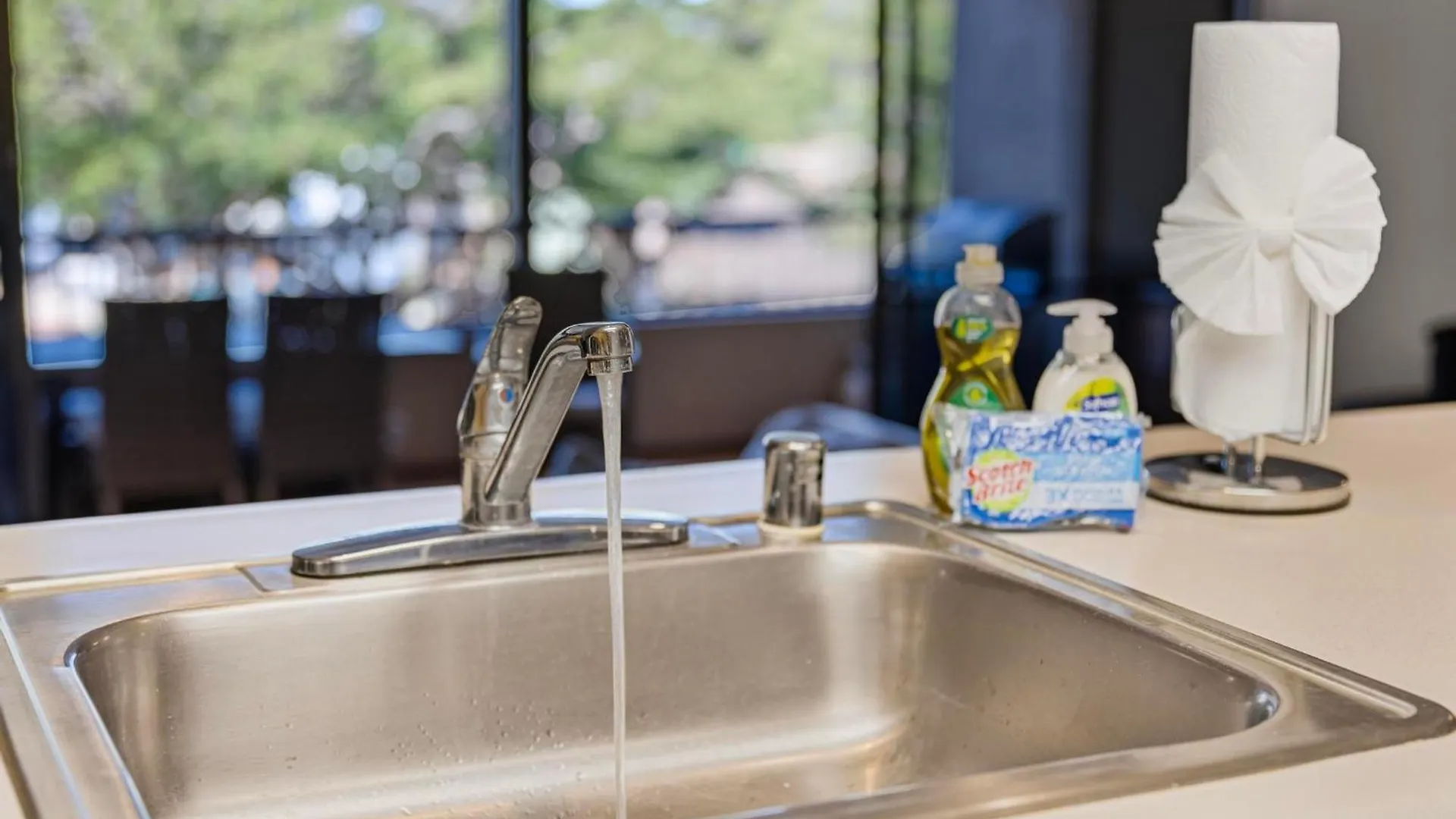 Ocean Bliss Awaits - Spacious Lanai - Outdoor Grill - Golf Course Views Lahaina