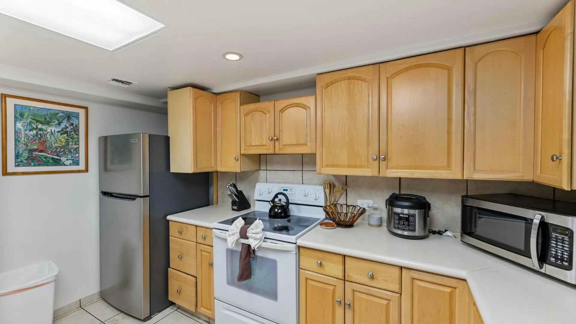 Holiday home Ocean Bliss Awaits - Spacious Lanai - Outdoor Grill - Golf Course Views Lahaina United States