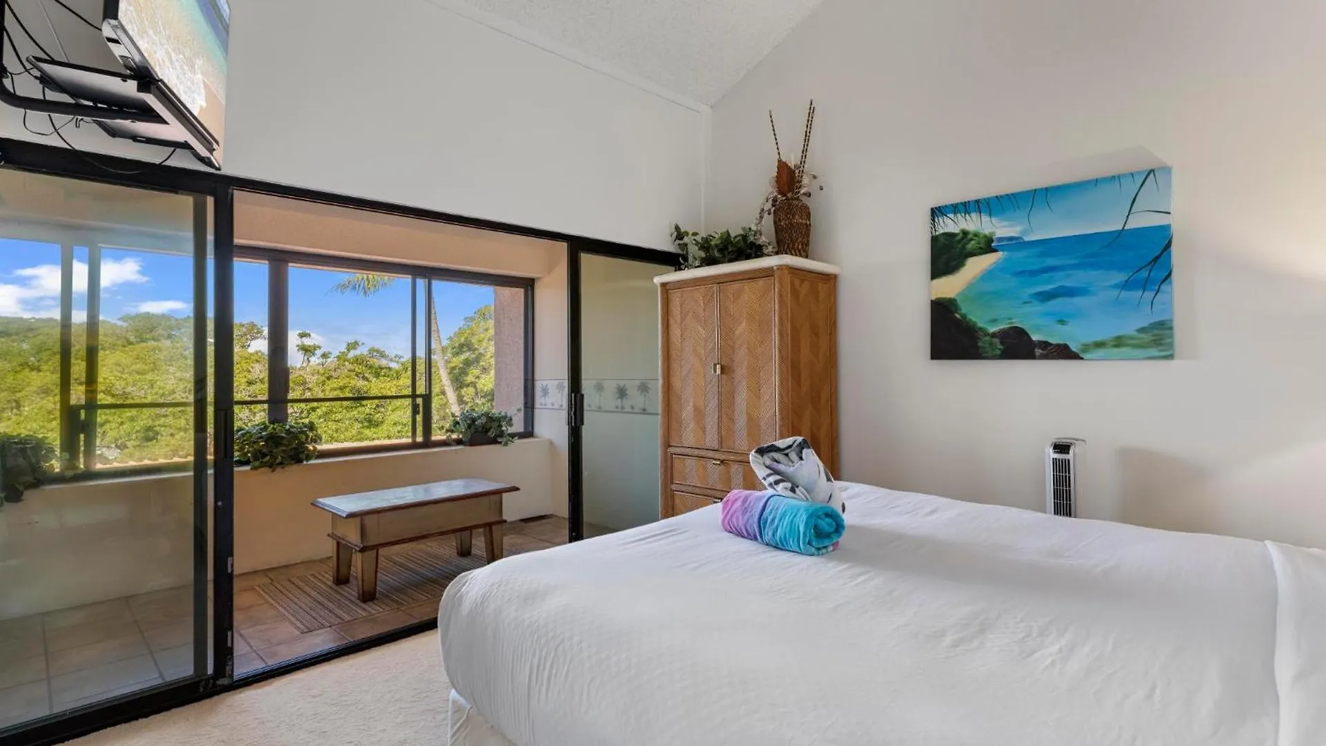 Ocean Bliss Awaits - Spacious Lanai - Outdoor Grill - Golf Course Views Lahaina 0*,  United States